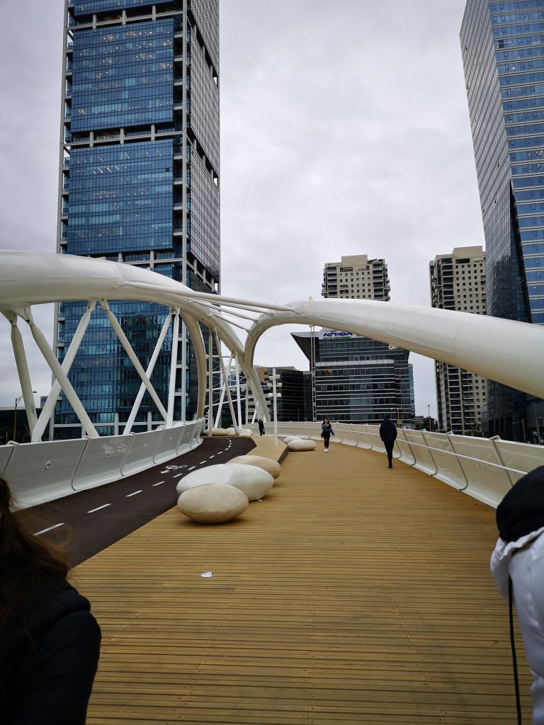 גשר יהודית שכונת מונטיפיורי