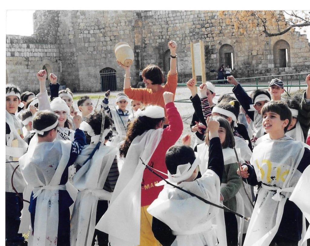 להפוך את העבר לחוויה וידע