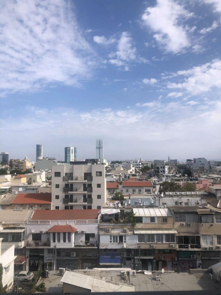 בר על הגג שוק לוינסקי