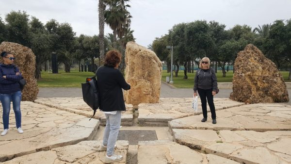 גן הזיכרון אבנים