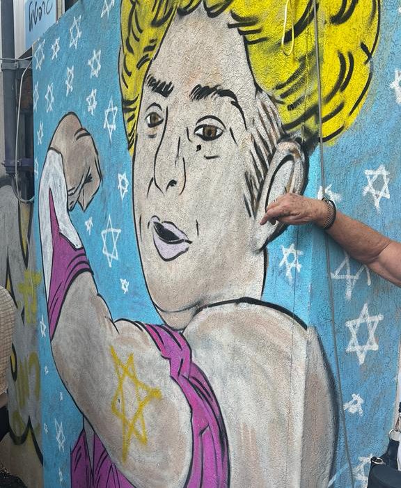 סיור גרפיטי בצל המלחמה בתל אביב